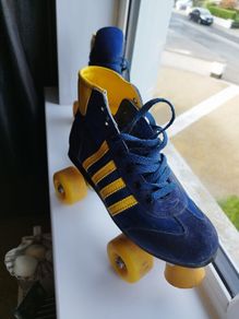 Price drop Retro boot skates size 5