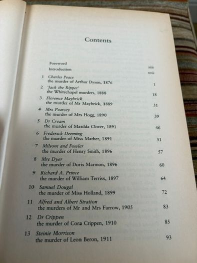 The Complete Murders of the Black Museum by Gordon Honeycombe