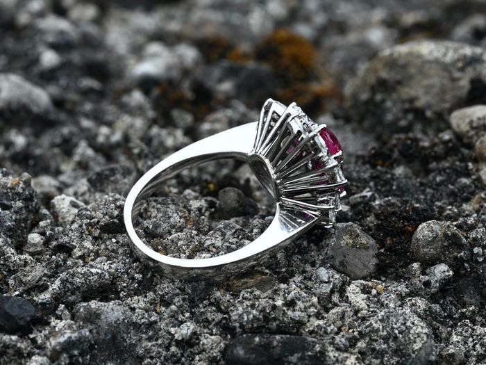 Vintage 1979 Ruby & Diamond Ring - 18ct