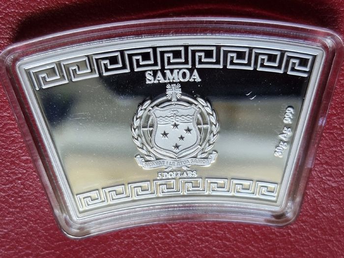 Samoa 30 gram Lunar Tigar 5 Dollar Fan shaped coin
