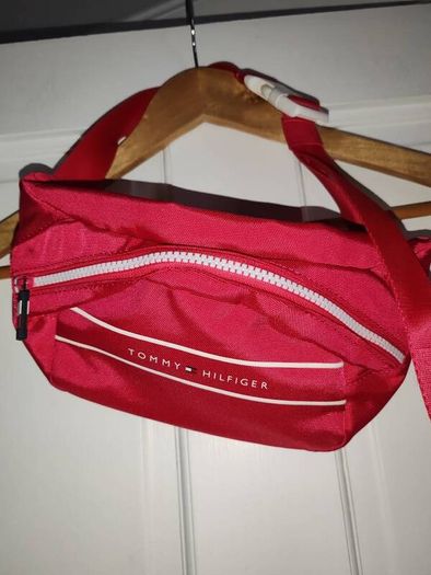 Tommy Hilfiger bag