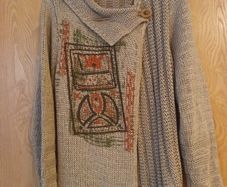 Oonagh   O'Neill  Gaelic  Cardigan.   S. L 14-16.  NEW.