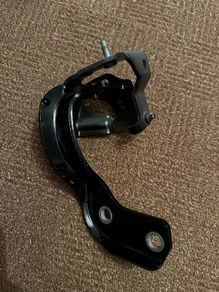 Audi A6 c7 estate boot hinge