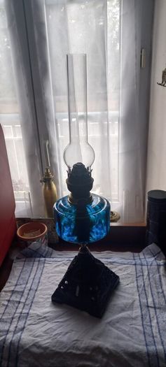 Antique Blue Glass Brass and cast iron metal large table oil lamp in very good condition and working