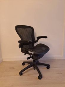 3rd hand herman miller