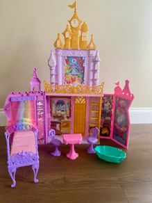 Disney Fold & go Castle