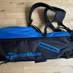 Taylormade carry bag.
