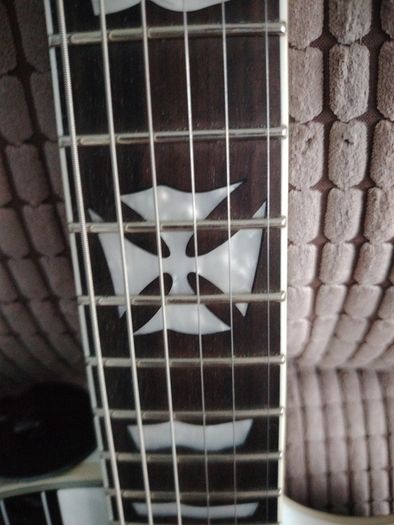 esp ltd iron cross james hetfield mettalica