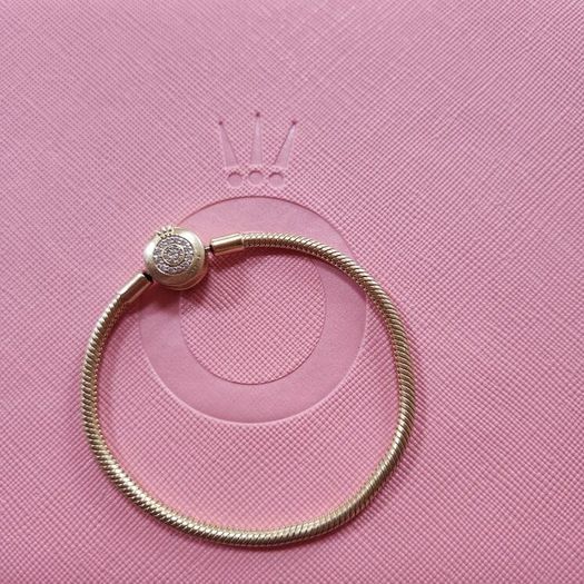 Pandora Moments sparkly crown snake bracelet