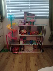 LOL Dollhouse