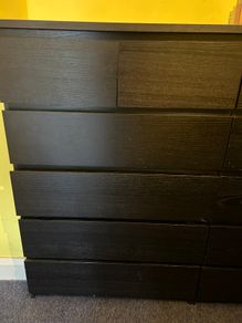 Chest of drawers