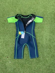 wet suit kids size age 11-12 never worn