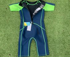 wet suit kids size age 11-12 never worn