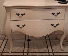 Chest of drawers