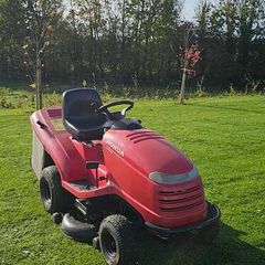 Honda HF2417 Ride on mower