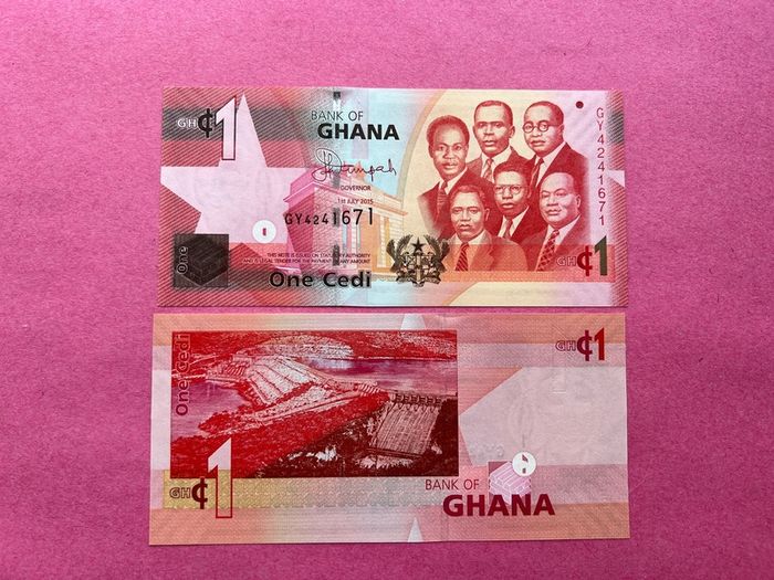 Ghana 1 Cedi  2015 Pick 37g ( Uncirculated )