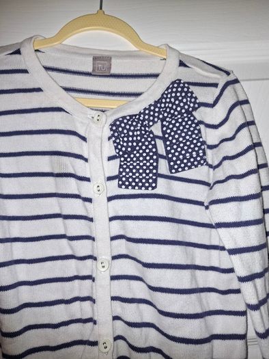 Bundle of girls cardigans, size 5-7 yo