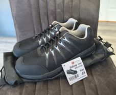 New Safety boots size UK 9 43