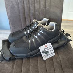 New Safety boots size UK 9 43
