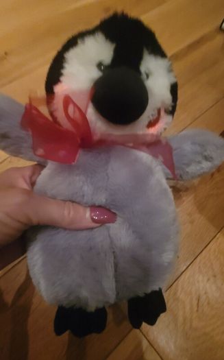 Arora Kissing Blushing Penguin Soft Plush Toy & Gift Bag