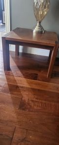 Coffee table /lamp table