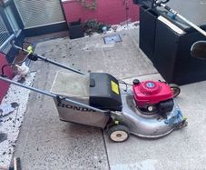 Honda lawnmower stihl hedge cutters