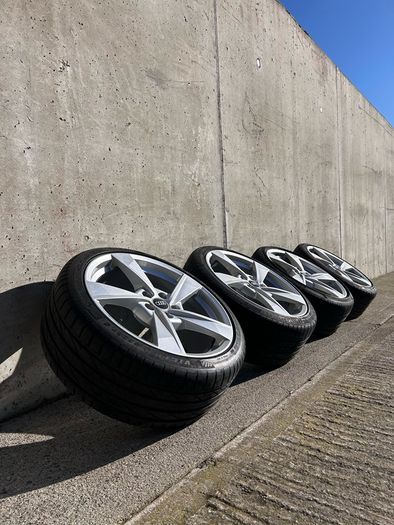 Genuine Audi S4 Torsio 19" Alloys & Tyres