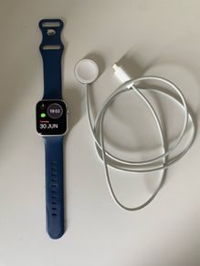 Apple Watch SE 2nd Gen Starlight Aluminium 40mm