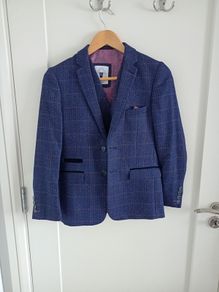 Suit