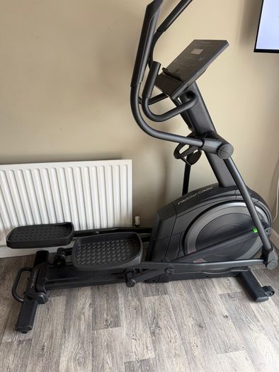 Proform cross trainer