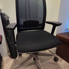 Luxy Brand office chair