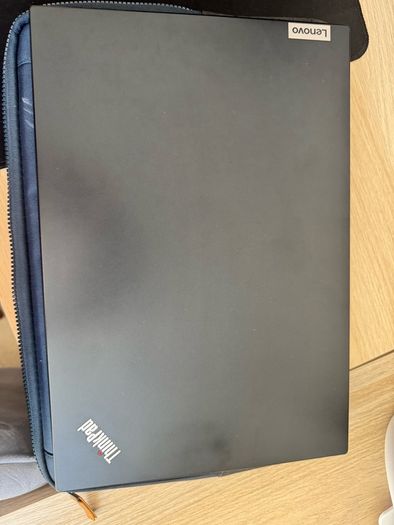 Lenovo Thinkpad P15V
