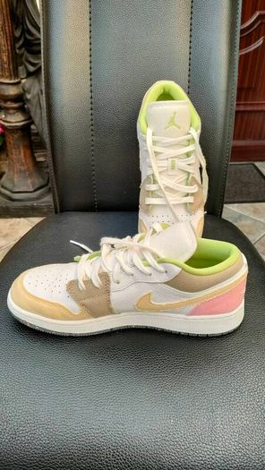 Air Jordan 1 Low Pastel Grind Vivid Green (GS) Size 5.5 UK
