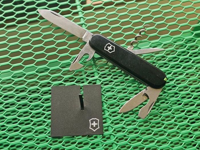 Vintage Elinox Victorinox Standard Discontinued Model Collectable 91mm Swiss Army Knife with Display Stand