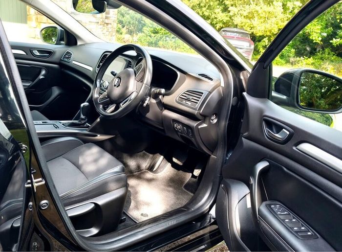 Renault Megane 2021 E-tech PHEV 160 Auto Iconic ST