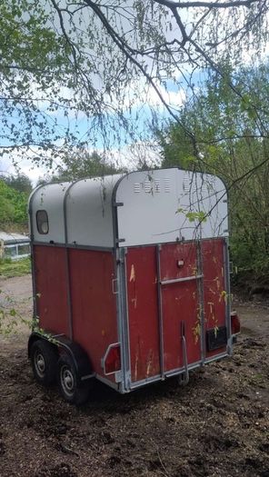 richardson horse trailer