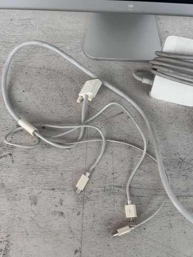 Apple Cinema Display 20" A1081 DVI Firewire USB 1680X1050 16:10 + Power Supply