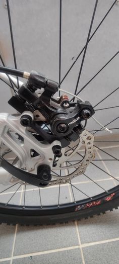 Carrera Vengeance Womens Mountain Bike -Silver Grey  .Frame size  M