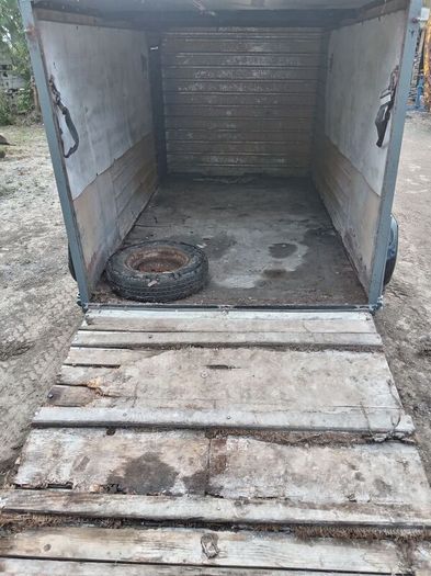 Box trailer
