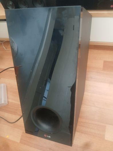 43" Smart LG TV with Soundbar & Subwoofer