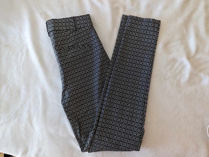 trausers , Women's casual pants, Primark, viscose, size 38 Slim Fit Patterned trousers, elegant pants