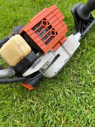 Hedge trimmer -stihl hs85.  for parts