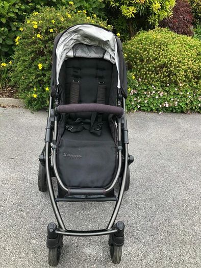 UPPAbaby Vista Travel System with car seat+base