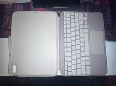Logitech Combo Touch, Detachable iPad Keyboard Case (10th gen and A16)