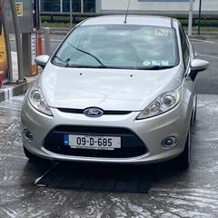 Ford fiesta titanium 1.2 petrol 2009 manual