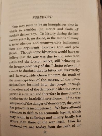 The Drift Of Democracy. Essays In Order:7. By M. De Labedoyere. Published By Sheed & Ward. 193i Edition Hardbacks In Good Condition. See Photos For Same.