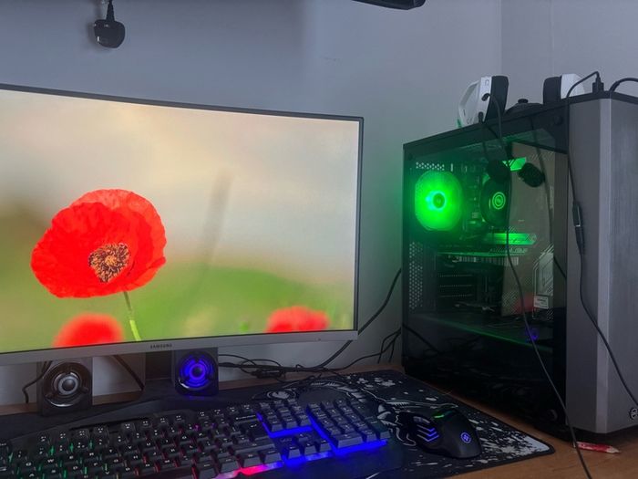 Gaming PC set-up with a 27inch curved Samsung monitor