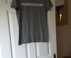 Calvin Klien t shirt