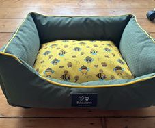 Cat or small dog bed waterproof