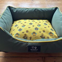 Cat or small dog bed waterproof